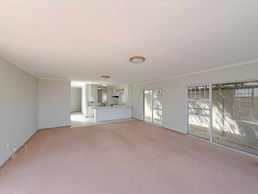 4 Bedroom Property for Sale in Middedorp Western Cape